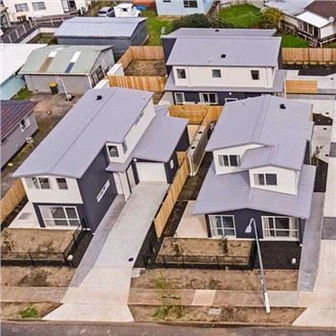 Eristetty teräsrakennekoulu