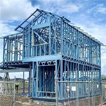 Tehdasvalmisteinen teräshuvilatalo