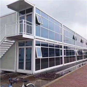 Kolmen makuuhuoneen design-irrotettavat konttitalot